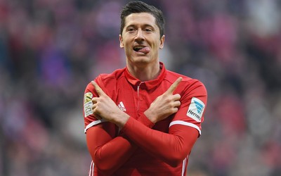 壹体育焦点-一个破足球踢到烂